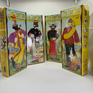 Polar Lights - The Beatles Yellow Submarine all plastic assembly kit. Set of 4